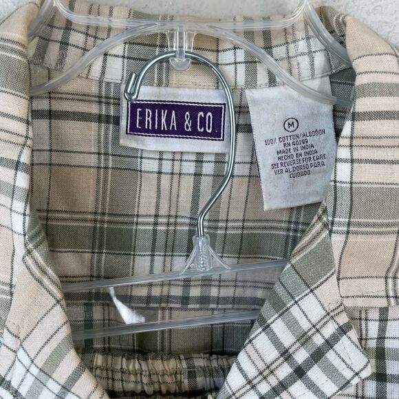 Erika & Co. Matching Button Down Shirt and Cropped Pants Size M EUC - Picture 3 of 9